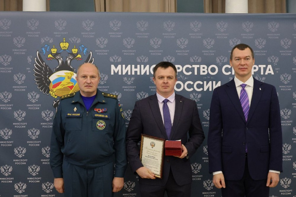 Сборные МЧС России по пожарно-спасательному спорту чествовали в Минспорта и Сбербанке